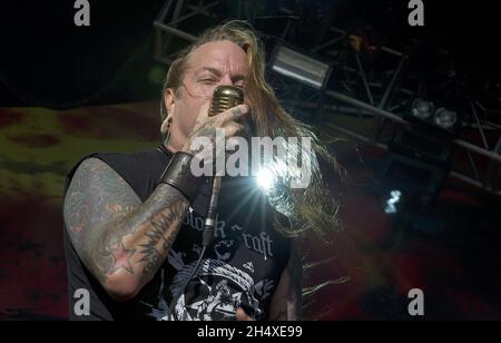 Dez Fafara de Devil Driver se produit sur scène le jour 3 au Bloodstock Open Air Festival 2013 à Catton Hall le 11 août 2013. Banque D'Images