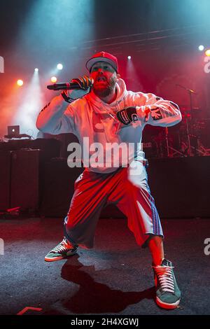 Fred Durst de Limp Bizkit en direct sur scène pendant la visite de Kerrang à l'O2 Academy de Birmingham. Banque D'Images