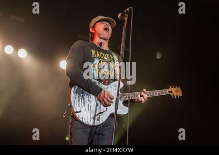 Tom DeLonge de Blink 182 en direct sur scène le premier jour au Leeds Festival le 22 août 2014 à Bramham Park, Leeds Banque D'Images