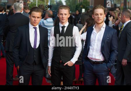 Joe Cole, Finn Cole et Harry Kirton ont assisté à la première projection mondiale du premier épisode de la nouvelle série Peaky Blinders à Cineworld Broad Street à Birmingham, le dimanche 21 septembre Banque D'Images