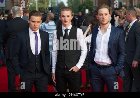 Joe Cole, Finn Cole et Harry Kirton ont assisté à la première projection mondiale du premier épisode de la nouvelle série Peaky Blinders à Cineworld Broad Street à Birmingham, le dimanche 21 septembre Banque D'Images