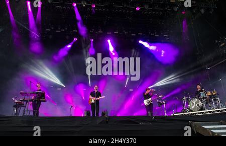 Alt-J se présentant sur scène le deuxième jour du Leeds Festival le 29 2015 août à Bramham Park, Yorkshire, Royaume-Uni Banque D'Images