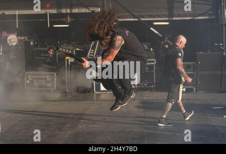 Frank Bello, d'Anthrax, se présentant en direct sur scène au festival Bloodstock le 14 2016 août à Catton Hall, au Royaume-Uni. Banque D'Images