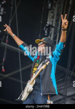 Les Wailers se sont mis en scène en direct pendant le V Festival 2017 à Weston Park, Staffordshire, Royaume-Uni.Date de la photo: Samedi 18 juin 2017.Crédit photo : Katja Ogrin/ EMPICS Entertainment. Banque D'Images