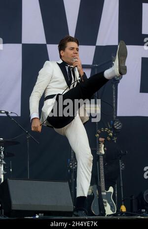 USAGE ÉDITORIAL SEULEMENT par Amlqvist des ruches se produit pendant le spectacle Queens of the Stone Age and Friends à Finsbury Park le 30 juin 2018 à Londres, en Angleterre.Date de la photo: Samedi 30 juin 2018.Crédit photo : Katja Ogrin/ EMPICS Entertainment. Banque D'Images