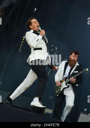 USAGE ÉDITORIAL SEULEMENT par Amlqvist des ruches se produit pendant le spectacle Queens of the Stone Age and Friends à Finsbury Park le 30 juin 2018 à Londres, en Angleterre.Date de la photo: Samedi 30 juin 2018.Crédit photo : Katja Ogrin/ EMPICS Entertainment. Banque D'Images