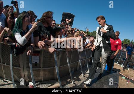 USAGE ÉDITORIAL SEULEMENT par Amlqvist des ruches se produit pendant le spectacle Queens of the Stone Age and Friends à Finsbury Park le 30 juin 2018 à Londres, en Angleterre.Date de la photo: Samedi 30 juin 2018.Crédit photo : Katja Ogrin/ EMPICS Entertainment. Banque D'Images