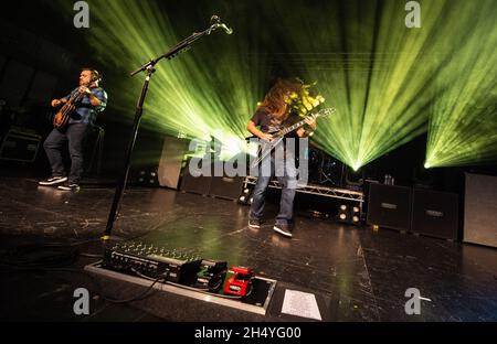 Claudio Sanchez et Travis Sever de Coheed et Cambria se sont produit en direct sur scène le 14 octobre 2018 à l'O2 Academy de Birmingham, en Angleterre.Date de la photo: Dimanche 14 octobre 2018.Crédit photo : Katja Ogrin/ EMPICS Entertainment. Banque D'Images