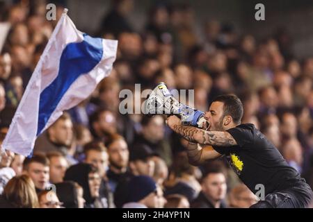 Genk, Belgique.04e novembre 2021.Les fans de KRC Genk lors du match de l'UEFA Europa League Group H entre KRC Genk et West Ham se sont Unis à Cegeka Arena le 4 novembre 2021 à Genk, en Belgique.(Photo de Daniel Chesterton/phcimages.com) Credit: PHC Images/Alamy Live News Banque D'Images