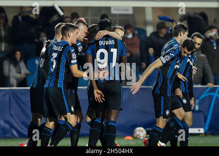 Bergame, Italie.02 novembre 2021.Italie, Bergame, 2 nov 2021: Josip Ilicic (Atalanta Striker) marque et célèbre le but 1-0 à 12' pendant le match de football ATALANTA vs MANCHESTER UTD, UCL Match day 4, Gewiss Stadium (photo de Fabrizio Andrea Bertani/Pacific Press/Sipa USA) Credit: SIPA USA/Alay Live News Banque D'Images