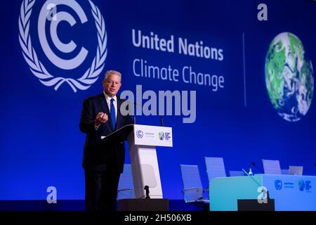 Glasgow, Écosse, Royaume-Uni.5 novembre 2021.PHOTO : Al Gore s'exprimant à la conférence COP26 sur les changements climatiques.Albert Arnold Gore Jr. Est un homme politique et écologiste américain qui a servi comme 45e vice-président des États-Unis de 1993 à 2001 sous le président Bill Clinton.Gore était le candidat démocrate pour l’élection présidentielle de 2000, perdant devant George W. Bush dans une course très serrée après un recomptage en Floride.Crédit : Colin Fisher/Alay Live News Banque D'Images