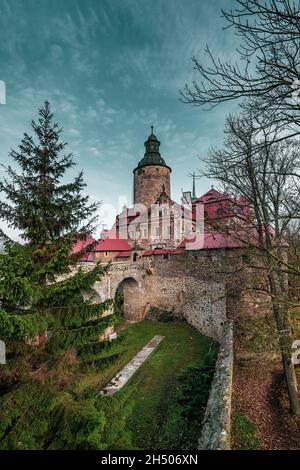 Vue sur le château de Czocha en Pologne. Banque D'Images