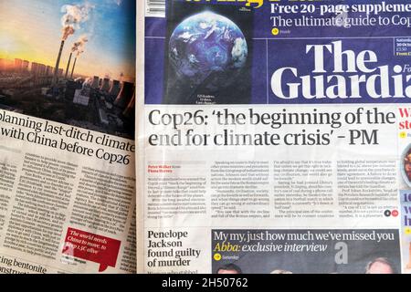 Cop26 titre du journal "le début de la fin de la crise climatique" - Boris Johnson PM planification des discussions sur le climat avec la Chine dans Guardian 30 Oct 2021 UK Banque D'Images