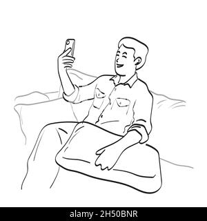 line art homme dans des vêtements décontractés faisant selfie tourné sur téléphone portable sur canapé illustration vecteur isolé sur fond blanc Illustration de Vecteur