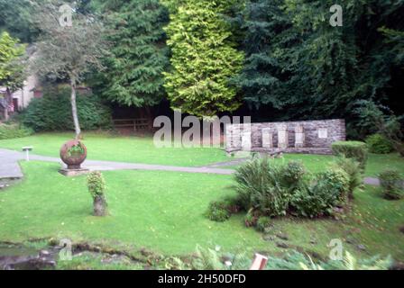 Répliques de piliers avec inscriptions au fort et musée de Vindolanda, moulin de Bardon, Hexham, Northumberland, Angleterre,ROYAUME-UNI Banque D'Images