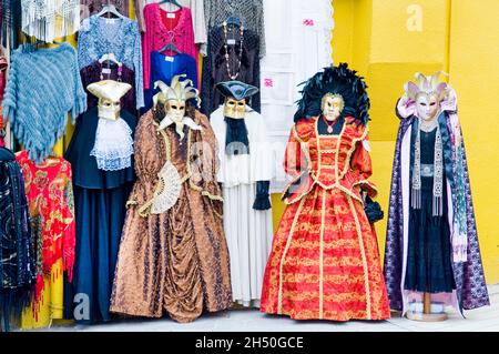 Vêtu pour le festival de Venise Banque D'Images