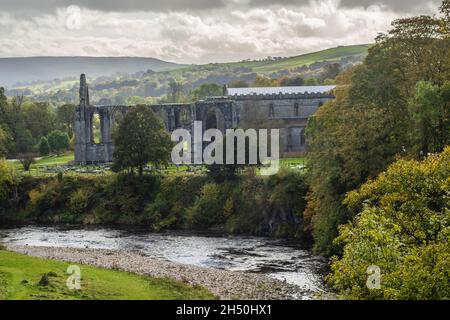 25.10.21 Bolton Abbey, North Yorkshire, UK l'abbaye de Bolton se trouve au cœur des Yorkshire Dales, près de Skipton.Le Yorkshire Estate du Duc de Dev Banque D'Images