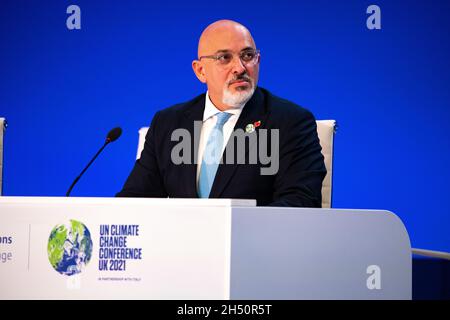 Glasgow, Royaume-Uni.05ème novembre 2021.Glasgow, Écosse, Royaume-Uni.5 novembre 2021PICTURED: Nadhim Zahawi, Secrétaire du Cabinet chargé de l'éducation pour le Gouvernement britannique, a vu s'exprimer lors de la plénière de l'après-midi, "événement conjoint des ministres de l'éducation et de l'environnement, ensemble du chagrin, de l'éducation et de l'action climatique" crédit: Colin Fisher/Alamy Live News Banque D'Images