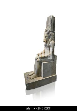 Statue égyptienne de dieu Montou avec une tête de taureaux, 332-30 av. J.-C., Ptolemaic, de Medamoud, Musée du Louvre E12922.Ptolemaic Banque D'Images