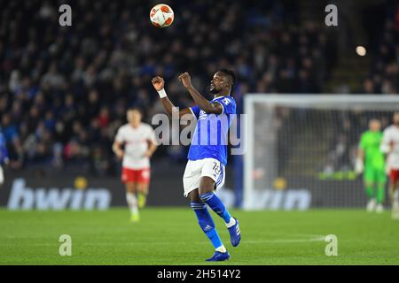 LEICESTER, GBR.4 NOVEMBRE Daniel Amartey de Leicester City pendant le match de l'UEFA Europa League Group C entre Leicester City et le FC Spartak Moscou au King Power Stadium de Leicester le jeudi 4 novembre 2021.(Credit: Jon Hobley | MI News) Credit: MI News & Sport /Alay Live News Banque D'Images