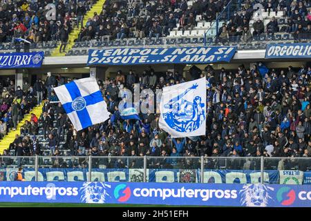 Empoli, Italie.05ème novembre 2021.Empoli Supporters pendant Empoli FC vs Gênes CFC, football italien série A match à Empoli, Italie, novembre 05 2021 crédit: Independent photo Agency/Alay Live News Banque D'Images