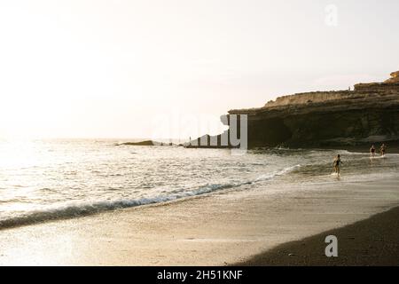 Coucher de soleil magique sur l'île des Canaries de Fuerteventura Banque D'Images