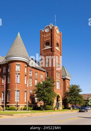 Newport, Arkansas, États-Unis - 18 octobre 2021 : le palais de justice historique du comté de Jackson Banque D'Images