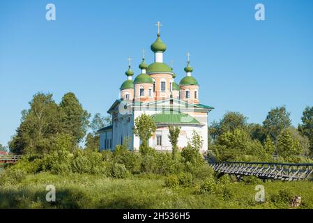 Vue de l'ancienne cathédrale de l'icône Smolensk de la mère de Dieu, le jour ensoleillé de juin.Olonets, Carélie Banque D'Images