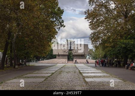 Monument du Panthéon dans le parc public Sea Garden à Burgas sur la côte bulgare de la mer Noire dans la région de Thrace du Nord Banque D'Images