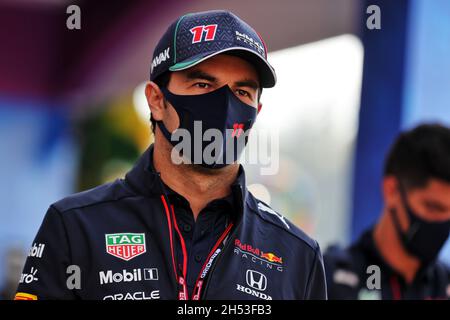 Sergio Perez (MEX) Red Bull Racing.06.11.2021. Championnat du monde de Formule 1, Rd 18, Grand Prix mexicain, Mexico, Mexique,Jour de qualification.Le crédit photo doit être lu : images XPB/Press Association. Banque D'Images