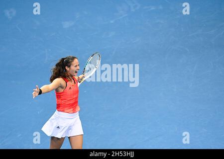 Prague, République tchèque.06e novembre 2021.Daria Kasatkina, de Russie, célèbre la victoire après le match final de la coupe Billie Jean King pour femmes (ex Fed Cup) contre Jil Teichmannin, de Suisse, à Prague, République Tchèque, le 6 novembre 2021.Crédit : Ondrej Deml/CTK photo/Alay Live News Banque D'Images