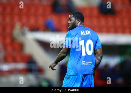 AESSEAL New York Stadium, Rotherham, Angleterre - 6 novembre 2021 James Alabi (10) de Bromley - pendant le match Rotherham v Bromley, Emirates FA Cup 2021/22, AESSEAL New York Stadium, Rotherham, Angleterre - 6 novembre 2021, Credit: Arthur Haigh/WhiteRosePhotos/Alay Live News Banque D'Images