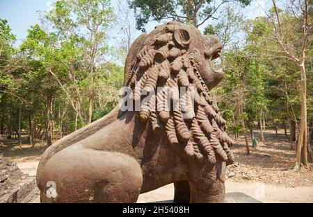 L'art des ruines pré-angkoriennes de Sambor Prei Kuk, Cambodge, qui pourrait date aussi loin que le 6th siècle après J.-C. Banque D'Images