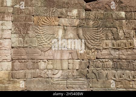 Une sculpture multi-armée d'Avalokiteshvara, la Bodhisattva de compassion, au temple de Banteay Chhmar au Cambodge Banque D'Images