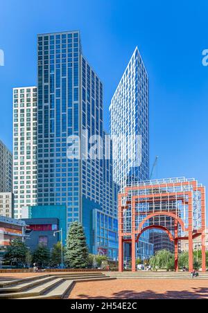 City point est un bâtiment de trois tours situé dans le centre-ville de Brooklyn.City Tower (à gauche) est à usage mixte; Brooklyn point (à droite) est des appartements en copropriété. Banque D'Images