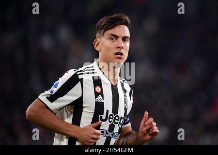 Turin, Italie.06e novembre 2021.Paulo Dybala de Juventus FC lors de la série Un match de football 2021/2022 entre Juventus FC et ACF Fiorentina au stade Juventus de Turin (Italie), 6 novembre 2021.Photo Federico Tardito/Insidefoto Credit: Insidefoto srl/Alay Live News Banque D'Images