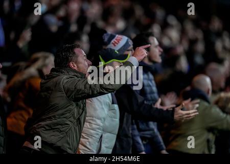 Luton, Royaume-Uni.25 juin 2021.Luton Town Supporters lors du match de championnat Sky Bet entre Luton Town et Stoke City à Kenilworth Road, Luton, Angleterre, le 6 novembre 2021.Photo de David Horn.Crédit : Prime Media Images/Alamy Live News Banque D'Images