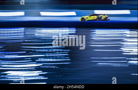 98 Dalla Lana Paul (CAN), Farfus Augusto (BRA), Gomes Marcos (BRA), Aston Martin Racing, Aston Martin Vantage AMR, action pendant les 8 heures de Bahreïn, 6ème manche du Championnat du monde d'endurance FIA 2021, FIA WEC, sur le circuit international de Bahreïn, du 4 au 6 novembre 2021 à Sakhir,Bahreïn - photo: François Flamand/DPPI/LiveMedia Banque D'Images