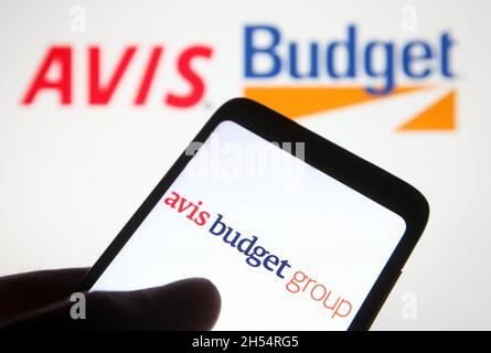 Ukraine.06e novembre 2021.Dans cette illustration, un logo Avis Budget Group, Inc. Apparaît sur l'écran d'un smartphone.(Photo de Pavlo Gonchar/SOPA Images/Sipa USA) crédit: SIPA USA/Alay Live News Banque D'Images