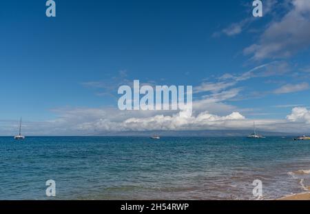 Vue panoramique sur la plage de Kaanapali, Maui, Hawaï Banque D'Images