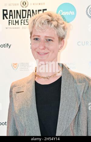 Alice Trueman est une directrice qui a assisté à la noyade d'Arthur Braxton - première mondiale à Curzon Soho, 2021-11-06, Londres, Royaume-Uni.Crédit : Picture Capital/Alamy Live News Banque D'Images