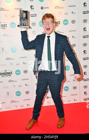 Luke Cutforth remporte le prix a assisté à la noyade d'Arthur Braxton - première mondiale à Curzon Soho, 2021-11-06, Londres, Royaume-Uni.Crédit : Picture Capital/Alamy Live News Banque D'Images