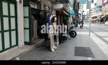Magasin d'accessoires pour cheveux et cheveux Khaosan Road ou Khao San Road Phra Nakhon District Bangkok Thaïlande Banque D'Images