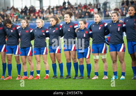 L'équipe de France lors du match de rugby féminin de l'automne international entre la France et l'Afrique du Sud le 6 novembre 2021 au stade de la Rabine à vannes, France - photo : Damien Kilani/DPPI/LiveMedia Banque D'Images