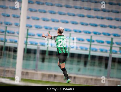 Firenze,Italie,octobre 31 2021 Clelland Lana (26 Sassuolo Calcio Femminile) célèbre après avoir obtenu des scores lors du jeu Serie A Femminile entre ACF Fiorentina et AC Milan au Stadio Comunale Gino Bozzi à Firenze, Italie Michele Finessi/SPP Banque D'Images