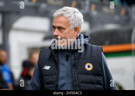 Venise, Italie.07th nov. 2021.Portrait de l'entraîneur principal de Roma Jose Mourinho pendant Venezia FC vs AS Roma, football italien série A match à Venise, Italie, novembre 07 2021 crédit: Agence de photo indépendante/Alamy Live News Banque D'Images
