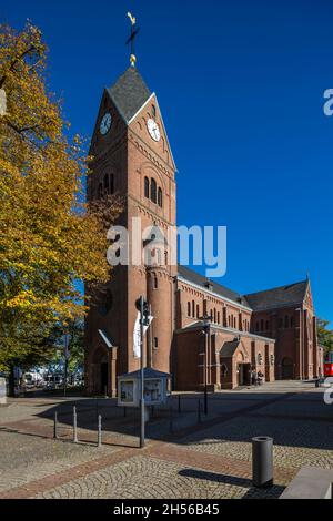 Allemagne, Langenfeld (Rheinland), Bergisches Land, Niederbergisches Land, Niederberg,Rhénanie-du-Nord-Westphalie, NRW, Langenfeld-Immigrath, église catholique Saint-Joseph, église paroissiale, basilique en briques, romane Banque D'Images