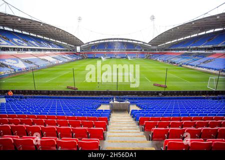 Bolton, Royaume-Uni.7 novembre 2021.Vue générale du stade de l'Université de Bolton .Le match de la coupe FA du 1er tour entre Bolton Wanderers et Stockport County au stade de l'Université de Bolton, Bolton, Angleterre, le 7 novembre 2021.Photo de Mike Morese.Utilisation éditoriale uniquement, licence requise pour une utilisation commerciale.Aucune utilisation dans les Paris, les jeux ou les publications d'un seul club/ligue/joueur.Crédit : UK Sports pics Ltd/Alay Live News Banque D'Images