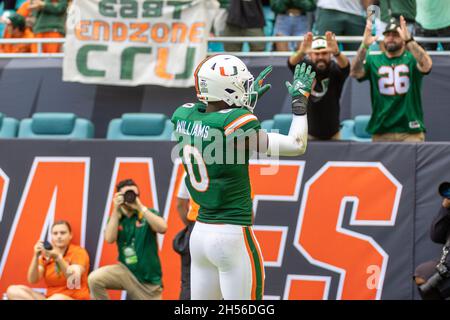 Miami 0 James Williams jeu de sécurité contre la Géorgie lors d'un match de football universitaire NCAA au Hard Rock Stadium à Miami Gardens, FL, le 6 novembre 2021.(Photo de Yaroslav Sabitov/YES Market Media/Sipa USA) Banque D'Images