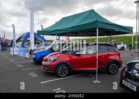 Les exposants du Shropshire Goes Electric Day se tiennent au Shrewsbury Town football Club, Montgomery Waters Meadow. Banque D'Images